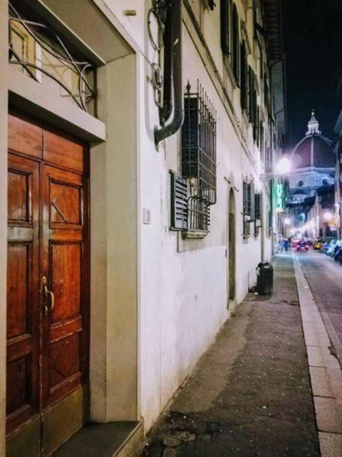 Step To Duomo And All The Sights From Refurbished Apartment Флоренция Экстерьер фото